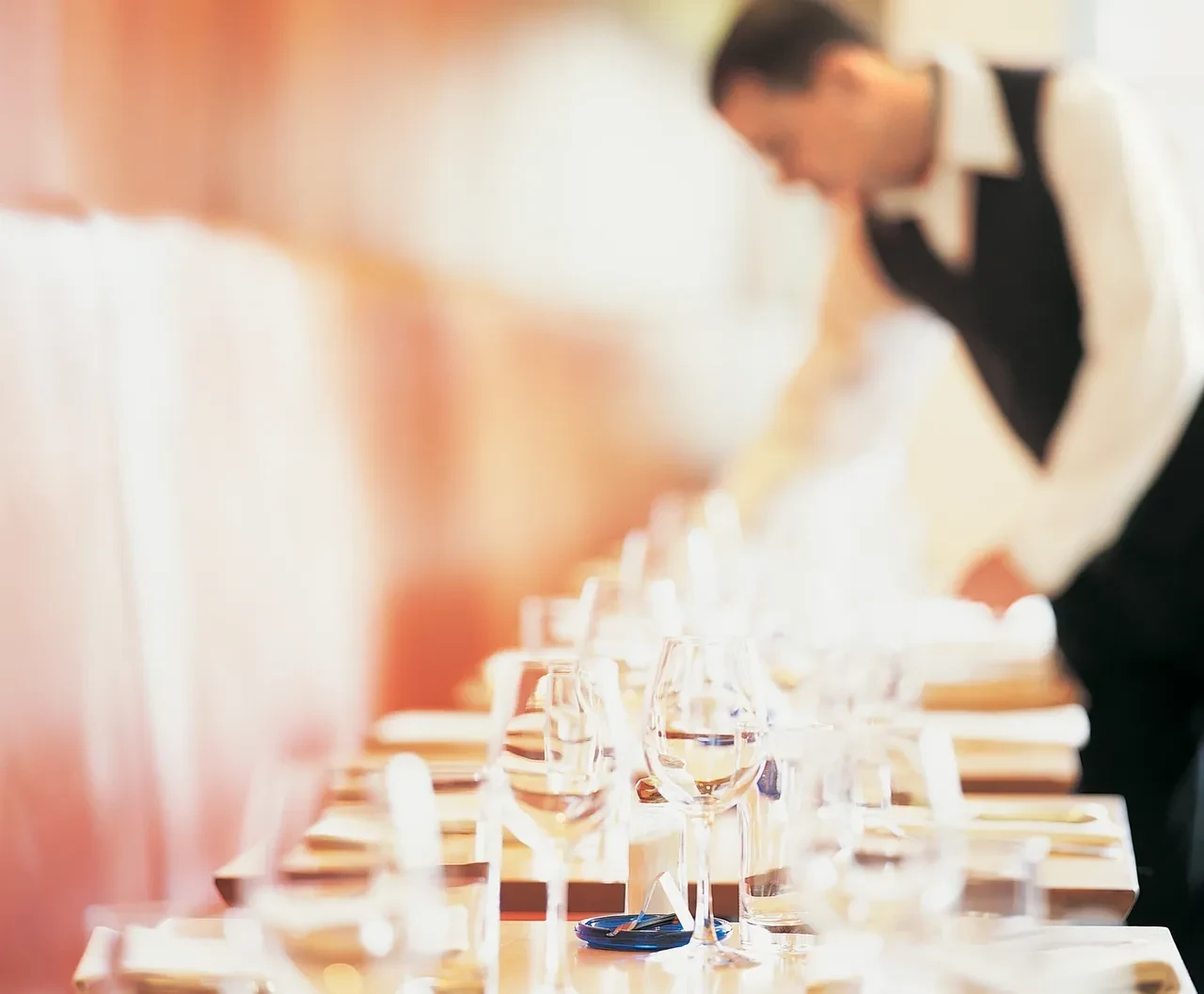 Elegant event table setting with glassware